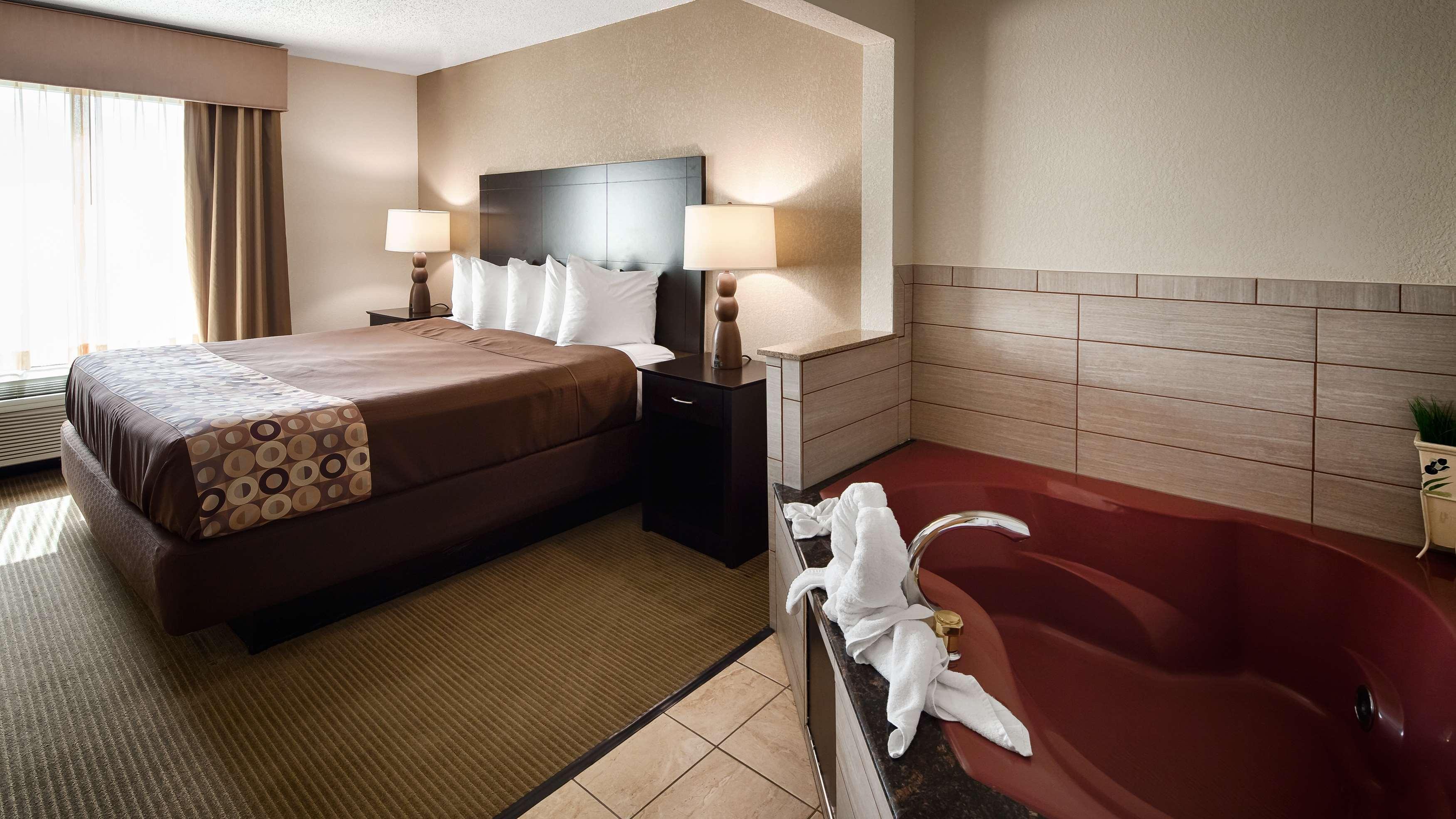 Western 3* Columbus